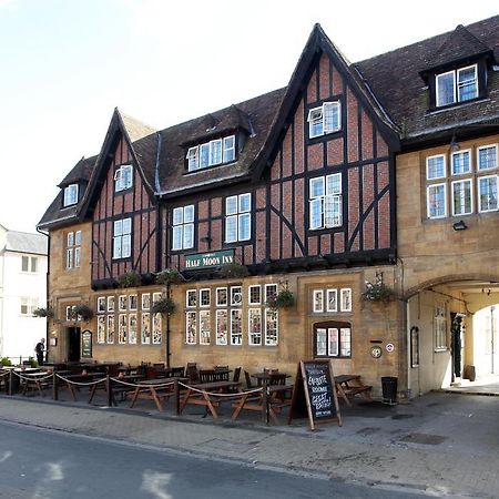 Half Moon, Sherborne By Marston'S Inns Buitenkant foto